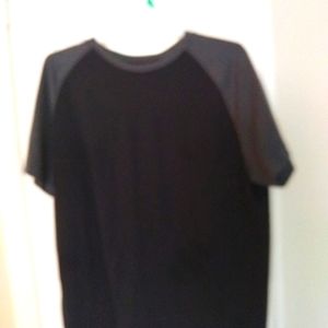 Selling men's shirts